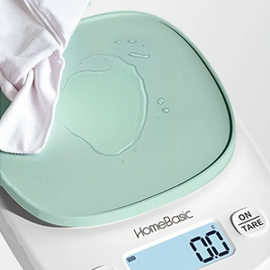 WATERPROOF & EASY TO CLEAN